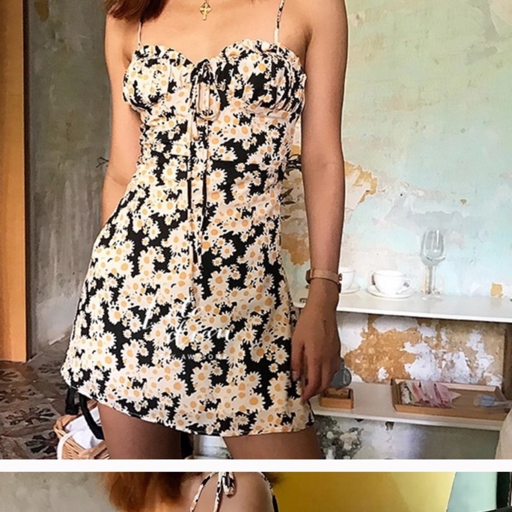 Boho sun flower dress similar to Realisationspar